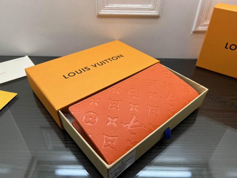 LV Wallets 233